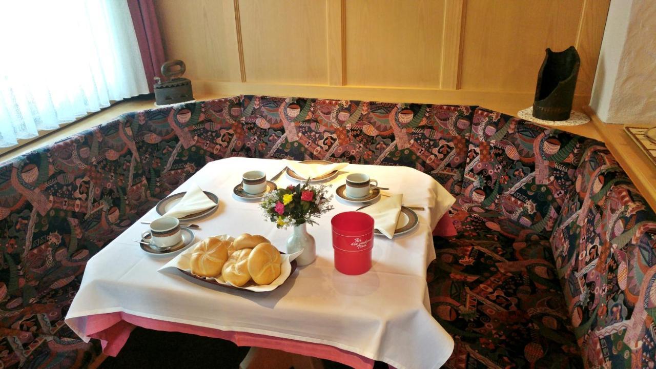 Garni Gabrieli Bed & Breakfast กอร์วารา อิน บาเดีย ภายนอก รูปภาพ