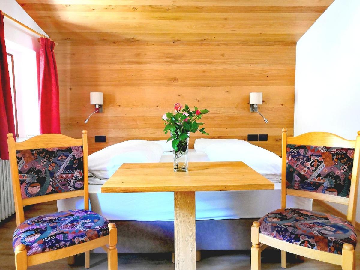 Garni Gabrieli Bed & Breakfast กอร์วารา อิน บาเดีย ภายนอก รูปภาพ